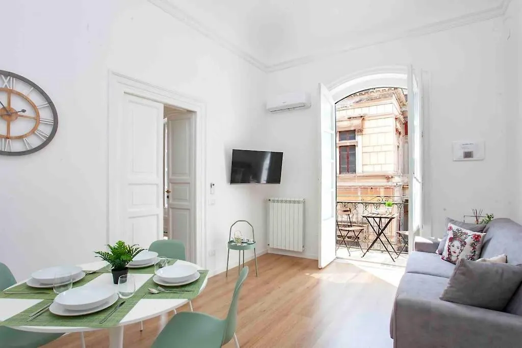 Appartamento The House Politeama Palermo Historic Center