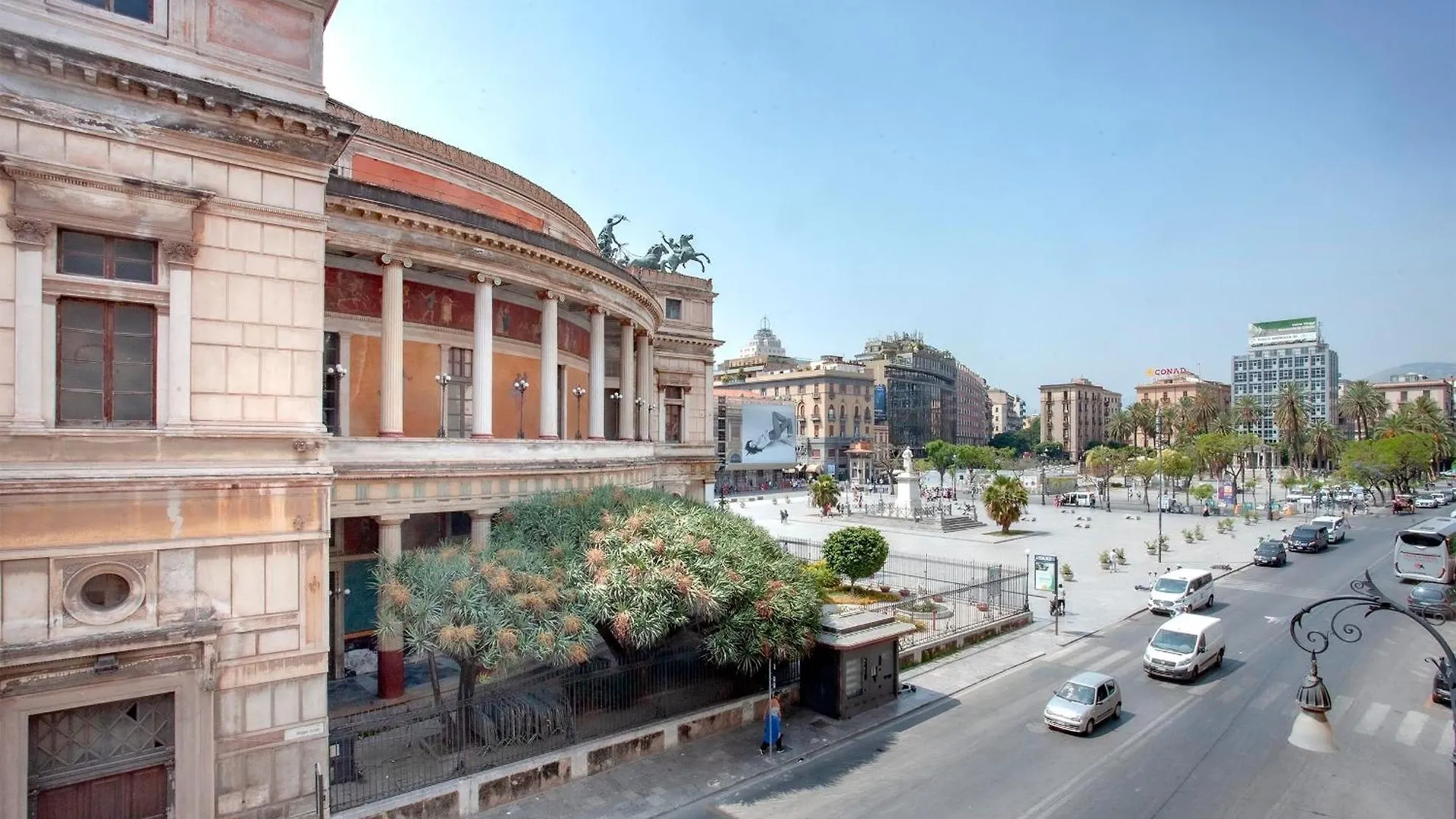 The House Politeama Palermo Historic Center Apartment Italy