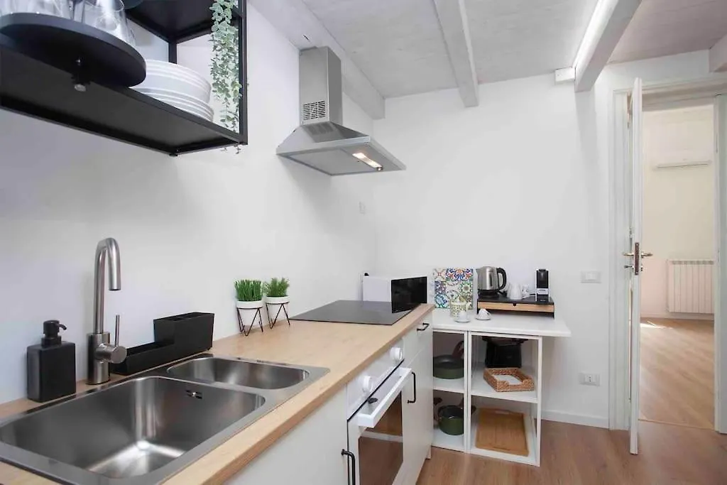 The House Politeama Palermo Historic Center Apartment